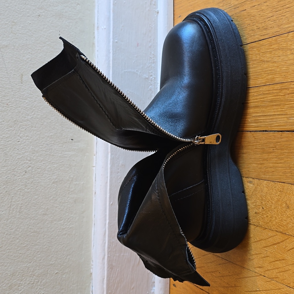 NWOT Free People Heavy Lug Sole Ankle Boots Black Women's 37 (US 7) - Picture 14 of 16